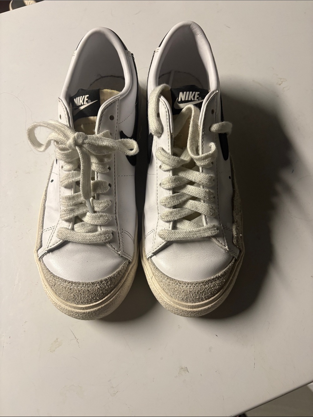 Nike womens White and Black blazer Low-Top Sneakers